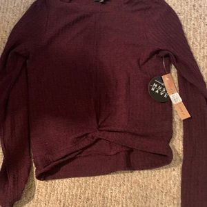 Burgundy cropped singed top